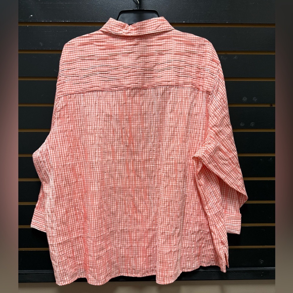 Foxcroft 24W Coral White Gingham Crinkle Button-Up Shirt - Picture 5 of 5